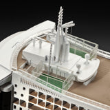 REVELL 1:700 Queen Mary 2