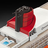 REVELL 1:700 Queen Mary 2