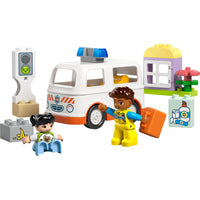 LEGO 10447 DUPLO Ambulance met chauffeur