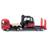 MAN truck met linde vorklift