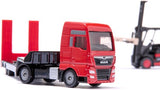 MAN truck met linde vorklift