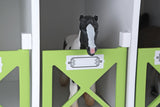 Kids Globe paardenstal hotel met 12 boxen 1:24 19x41x53cm