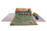 Kids Globe loopstal met berging en weiland 1:32 75x68x28cm